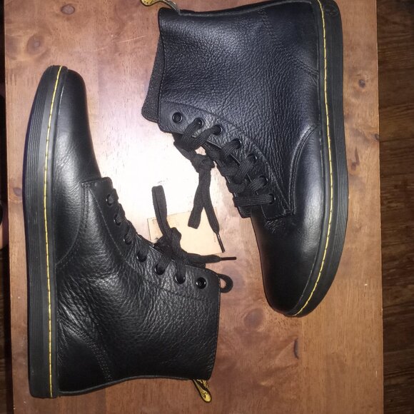 Dr Martens Leyton boot NWT size 10 - Picture 3 of 5